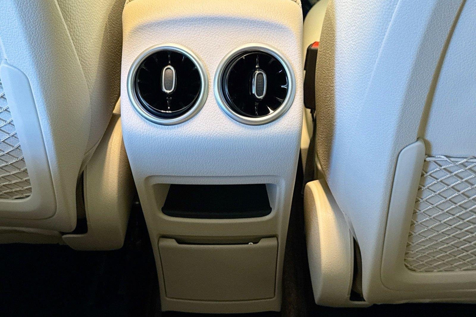 New 2026 Night Black Mercedes-Benz GLB 250 image 23