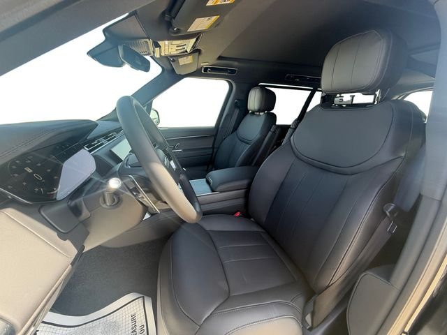 New 2026 Santorini Black Land Rover SE image 10