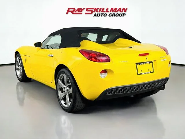 Used 2007 Yellow Pontiac Base image 5