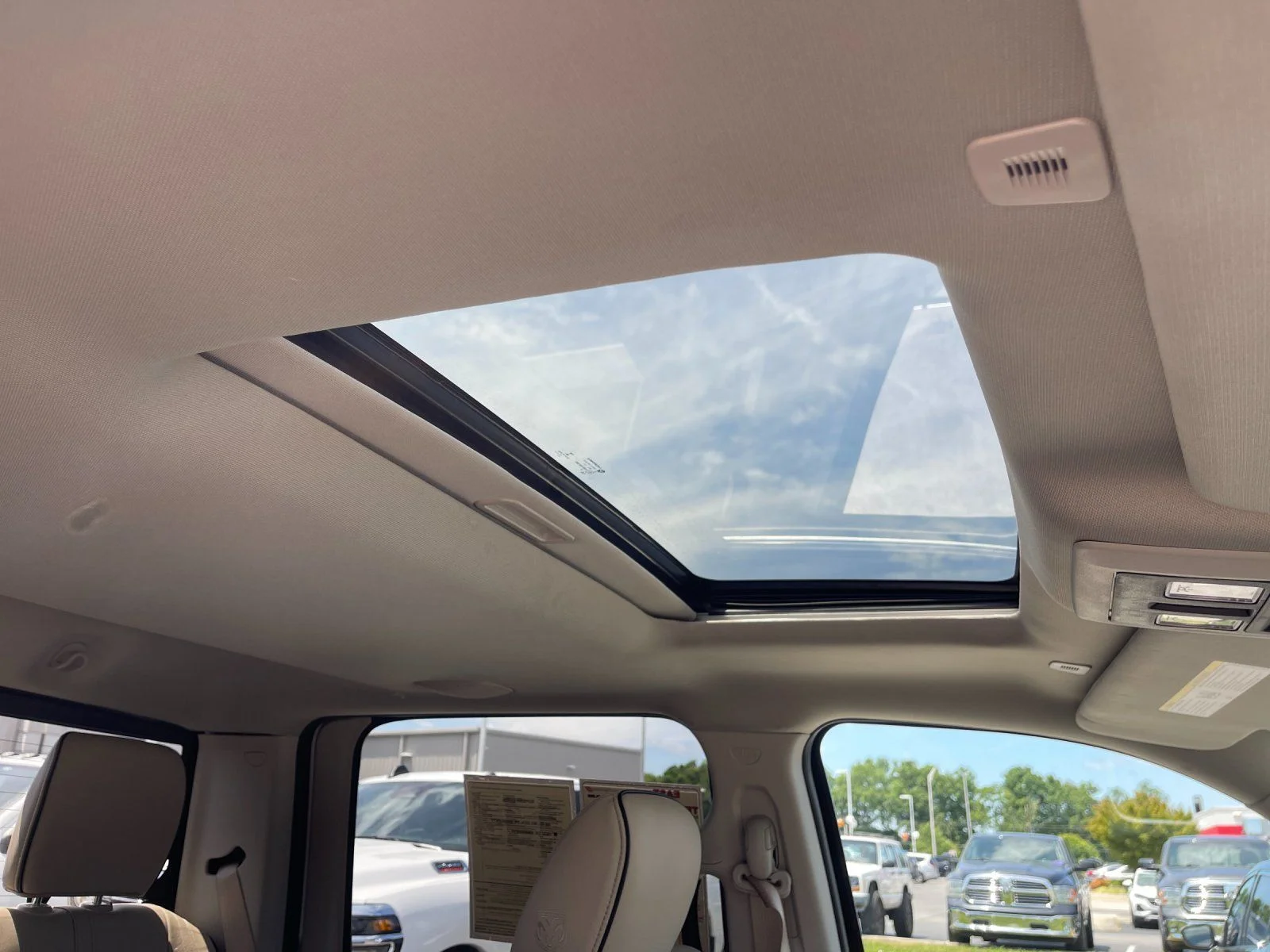 Used 2018 White Ram Laramie Longhorn image 18