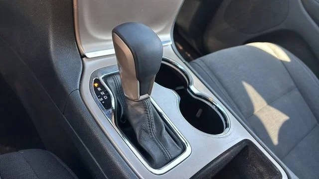 Used 2016 Silver Jeep Laredo image 29