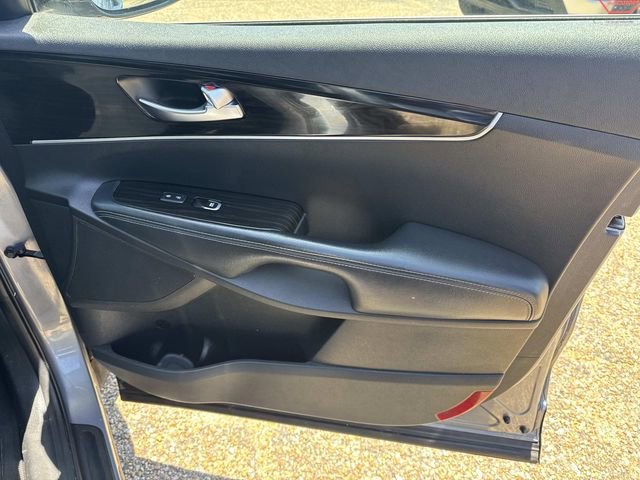 Used 2020 Everlasting Silve Kia LX image 17