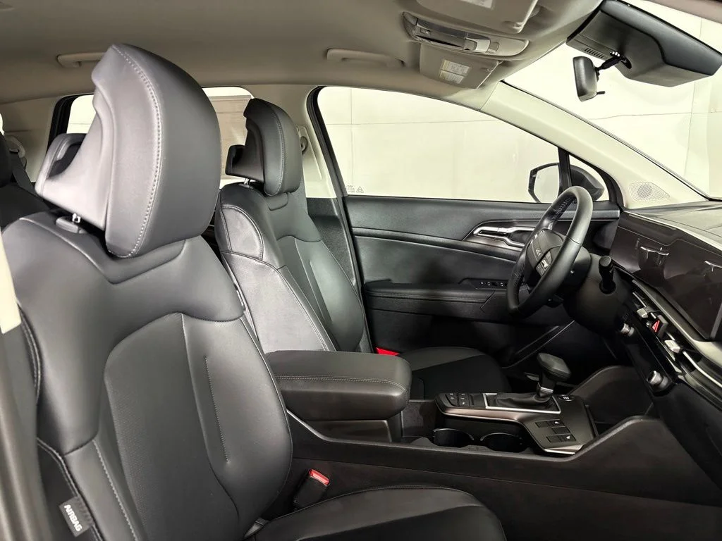 New 2026 Gravity Gray Kia EX image 18
