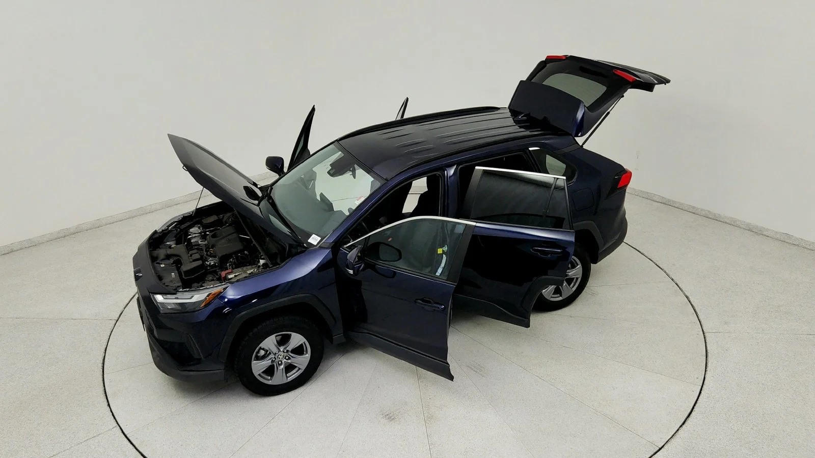 Used 2022  Toyota XLE image 22