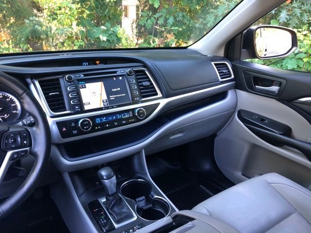 Used 2017 Predawn Gray Mica Toyota Limited Platinum image 36