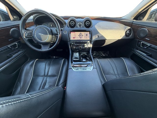 Used 2019 Santorini Black Metallic Jaguar R-Sport image 12