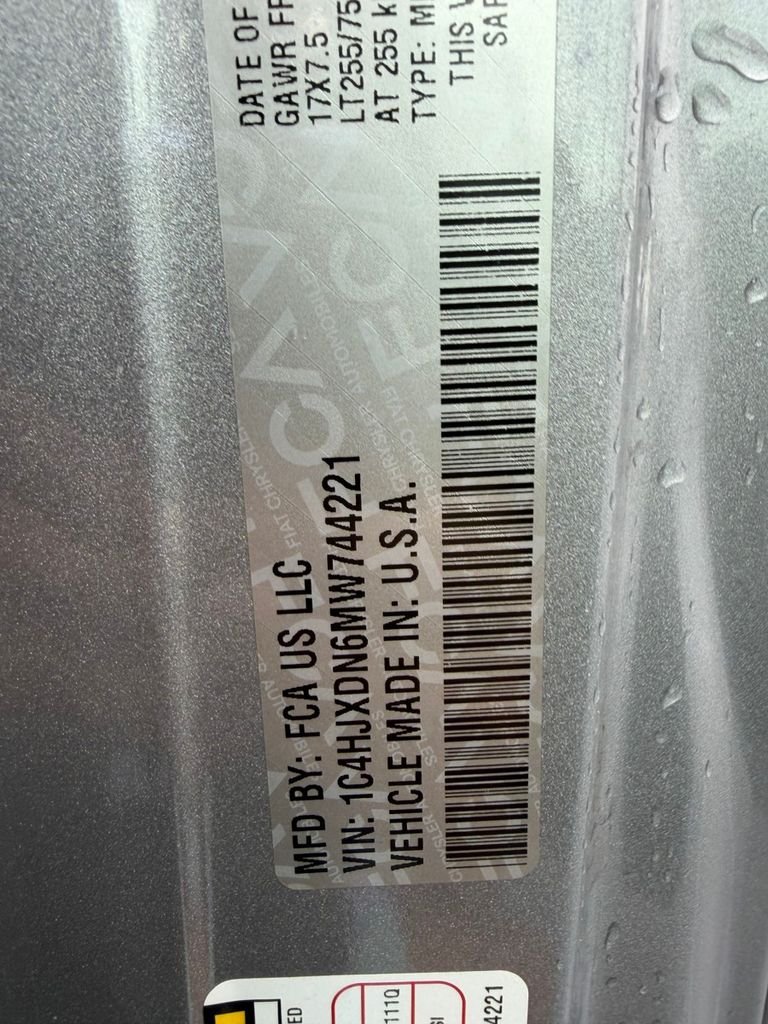 Used 2021 Silver Jeep Unlimited Willys image 27