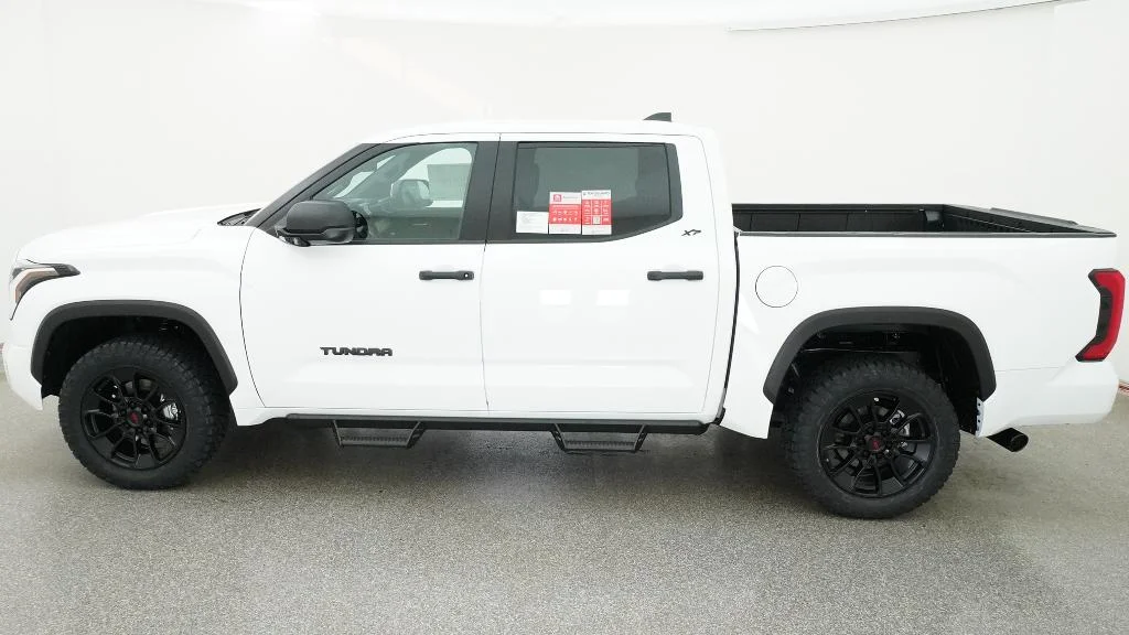 New 2026 Ice Cap Toyota SR5 image 3