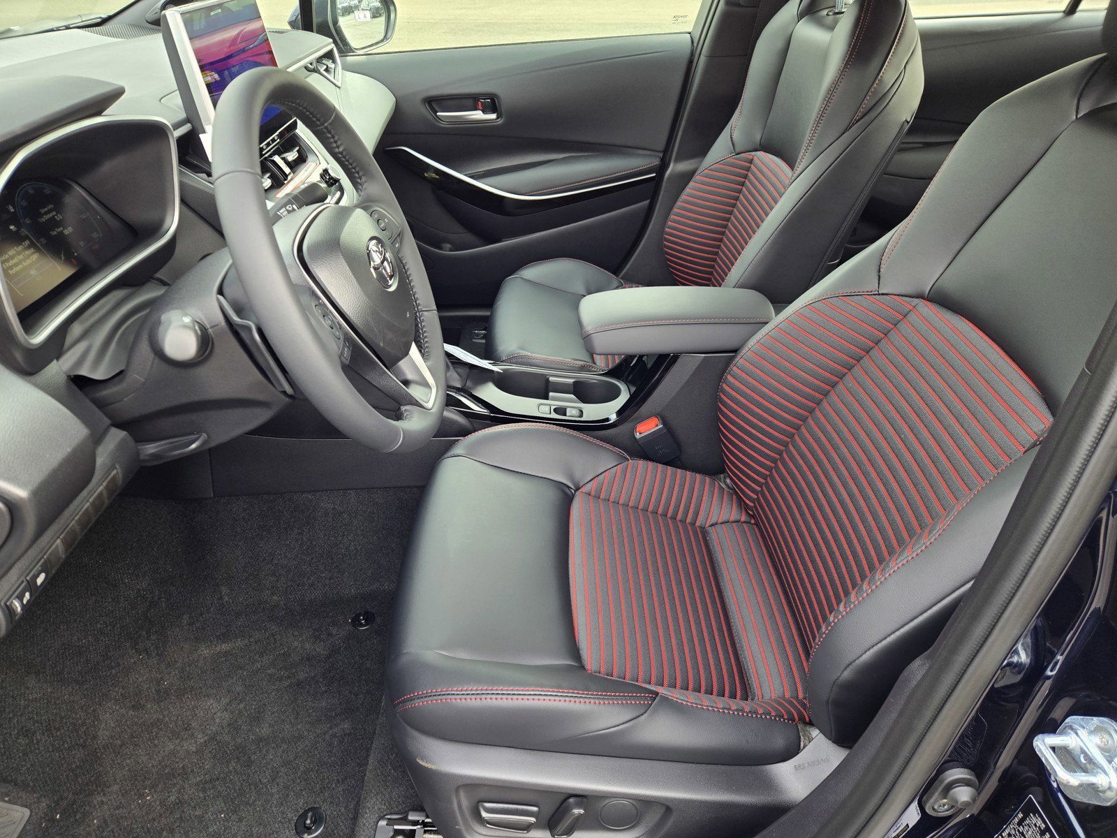 2026 Toyota Corolla XSE - Photo 7