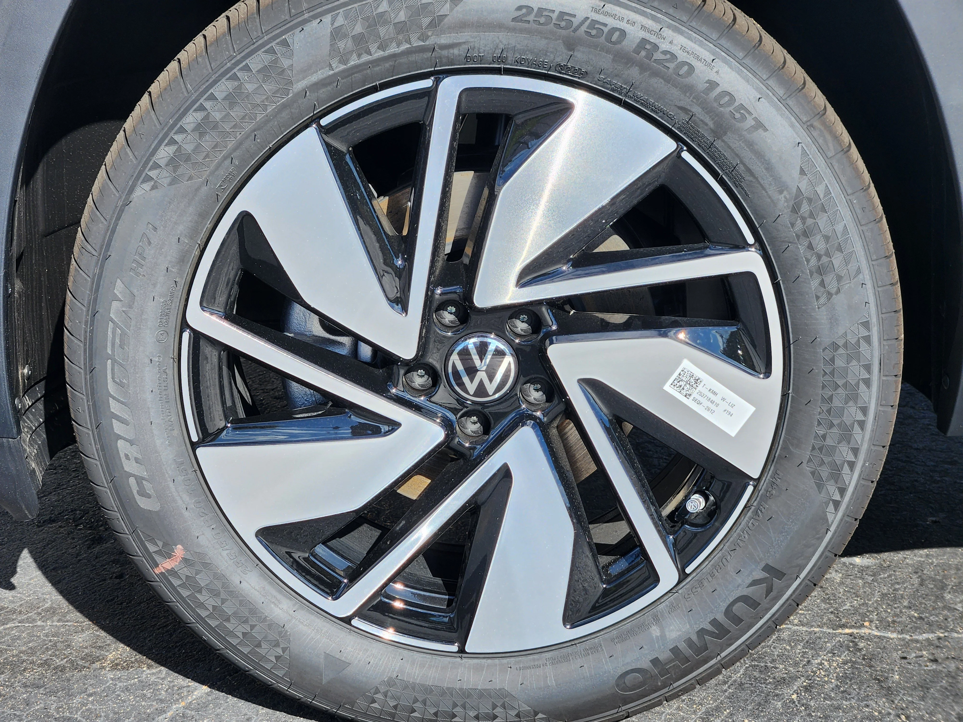 2026 Volkswagen Atlas SE w/Tech - Photo 7