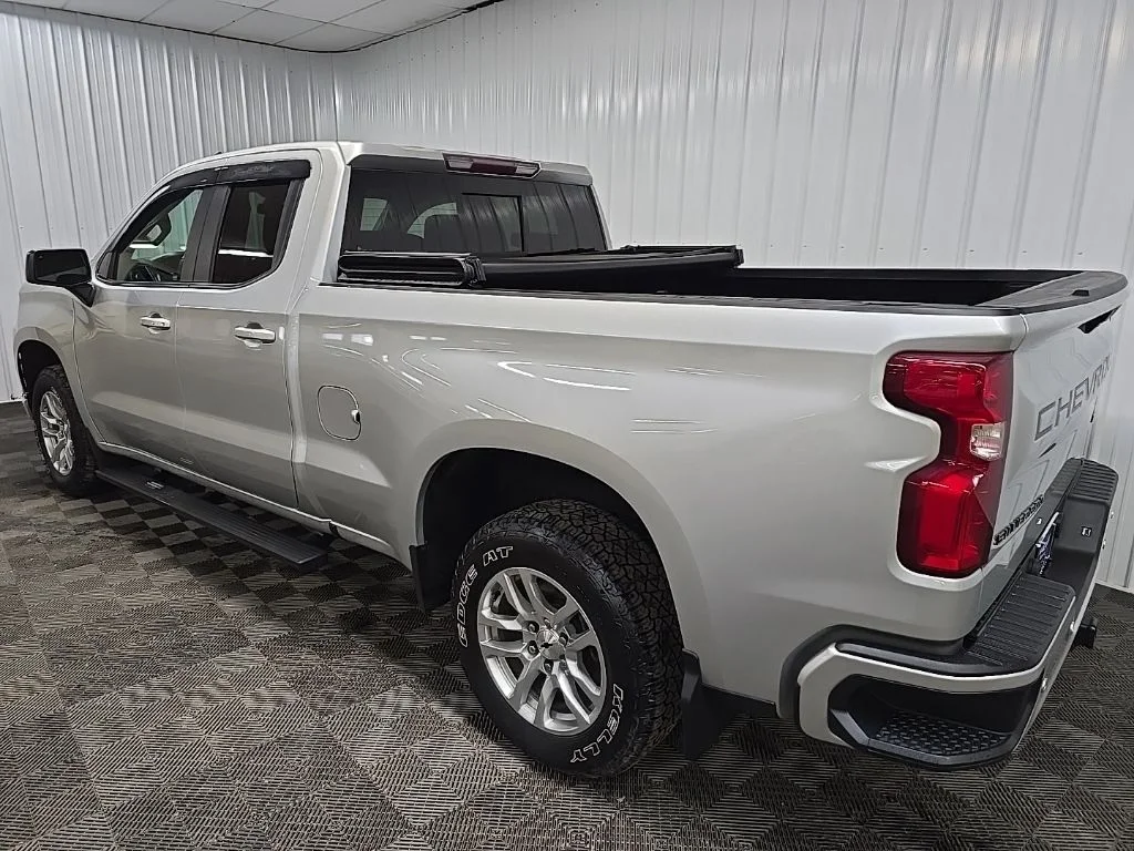 Used 2020 Silver Chevrolet RST image 9