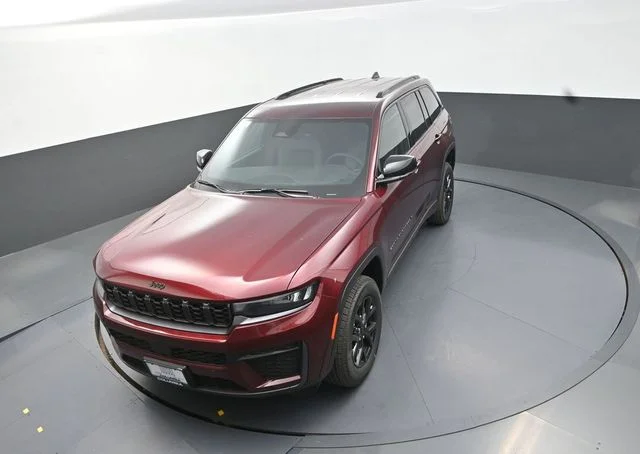 New 2026 Velvet Red Pearlcoat Jeep Altitude image 13