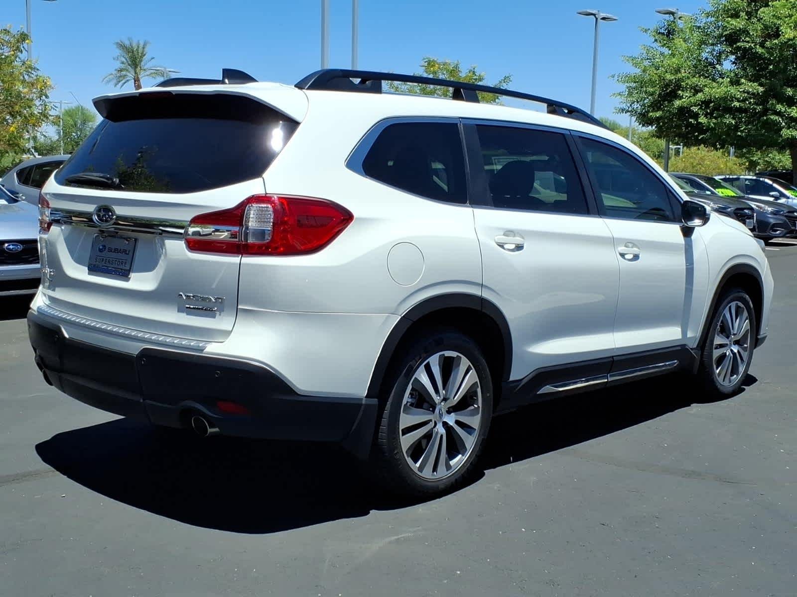 Used 2020 Crystal White Pearl Subaru Limited image 7
