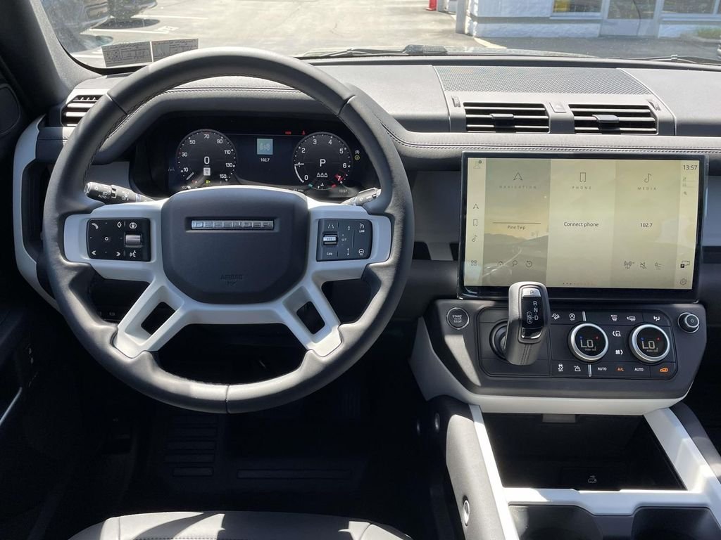 New 2026 Woolstone Green Land Rover S image 23