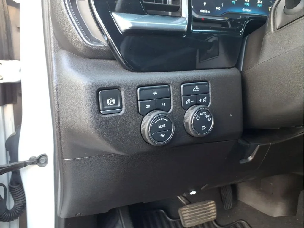 Used 2024 White Chevrolet LT image 20