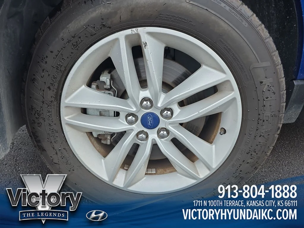 Used 2018 Blue Ford SEL image 27