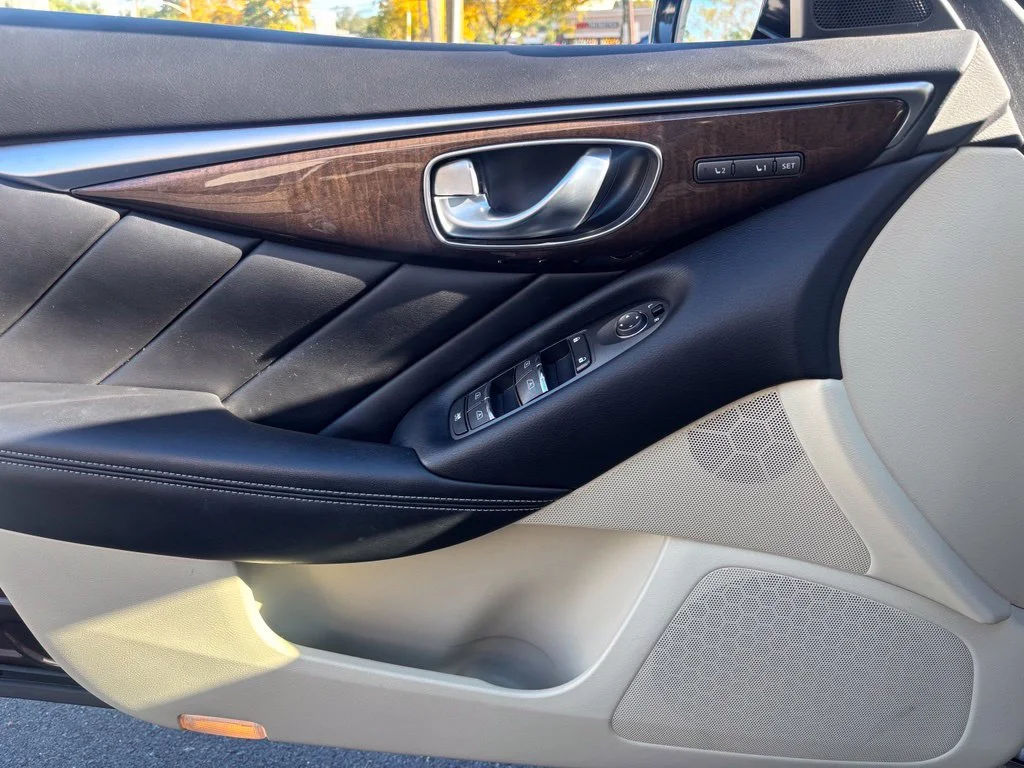 Used 2014 Brown INFINITI Premium image 17