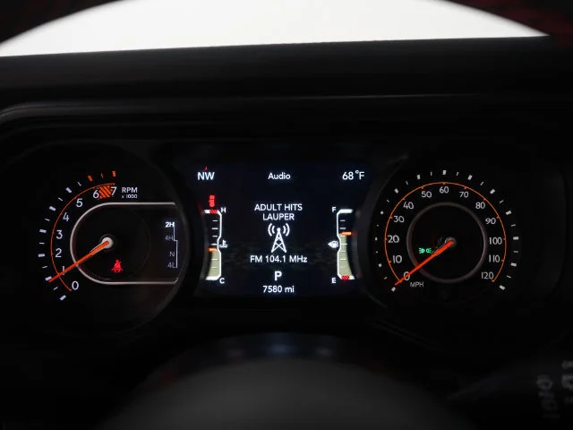 Used 2024  Jeep Rubicon image 27