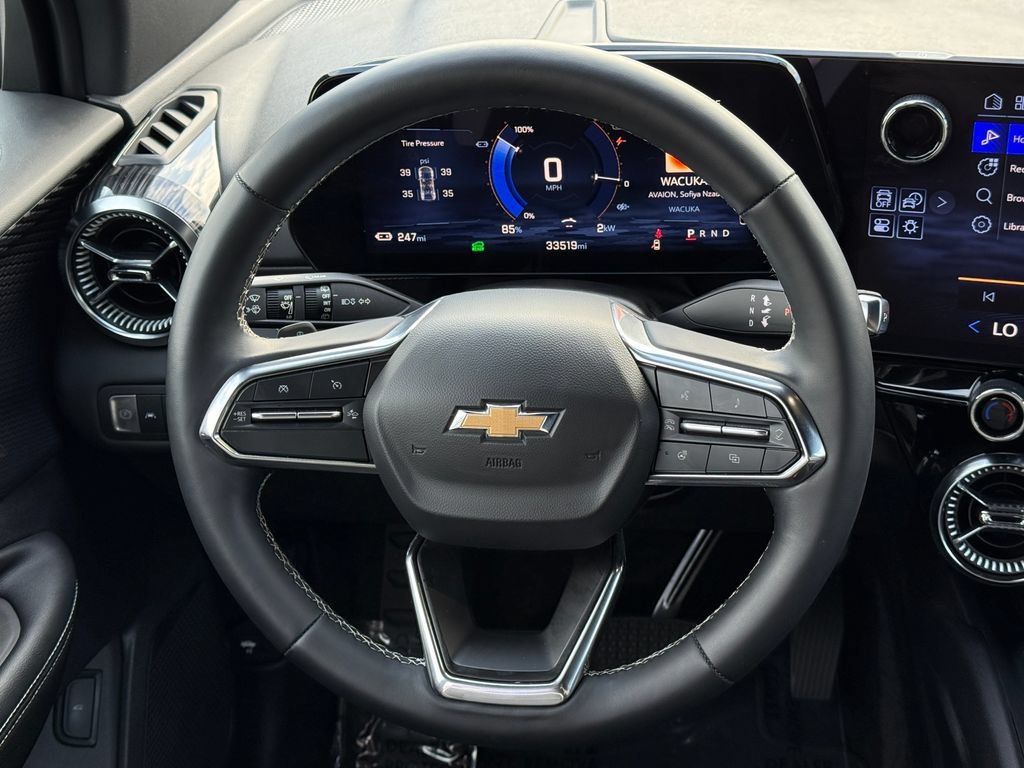 Used 2024 Summit White Chevrolet LT image 22