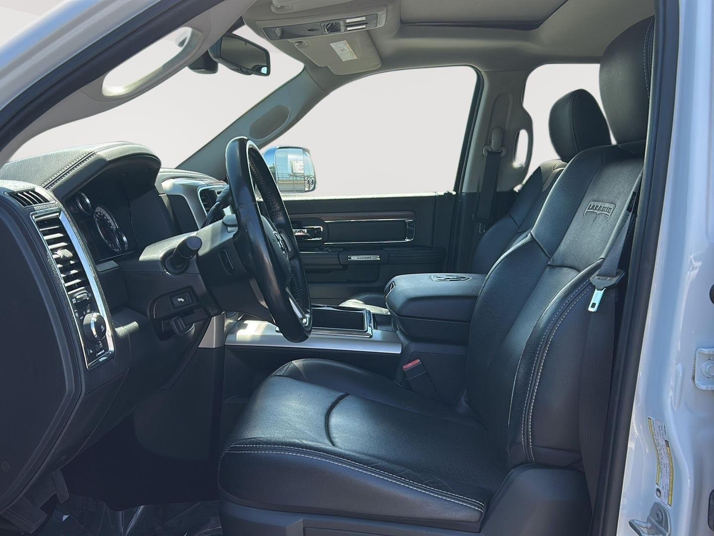 Used 2015 Bright White Clearcoat Ram Laramie image 17