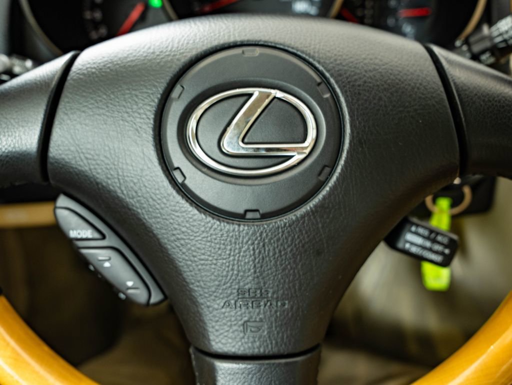Used 2004 Green Lexus 430 image 32