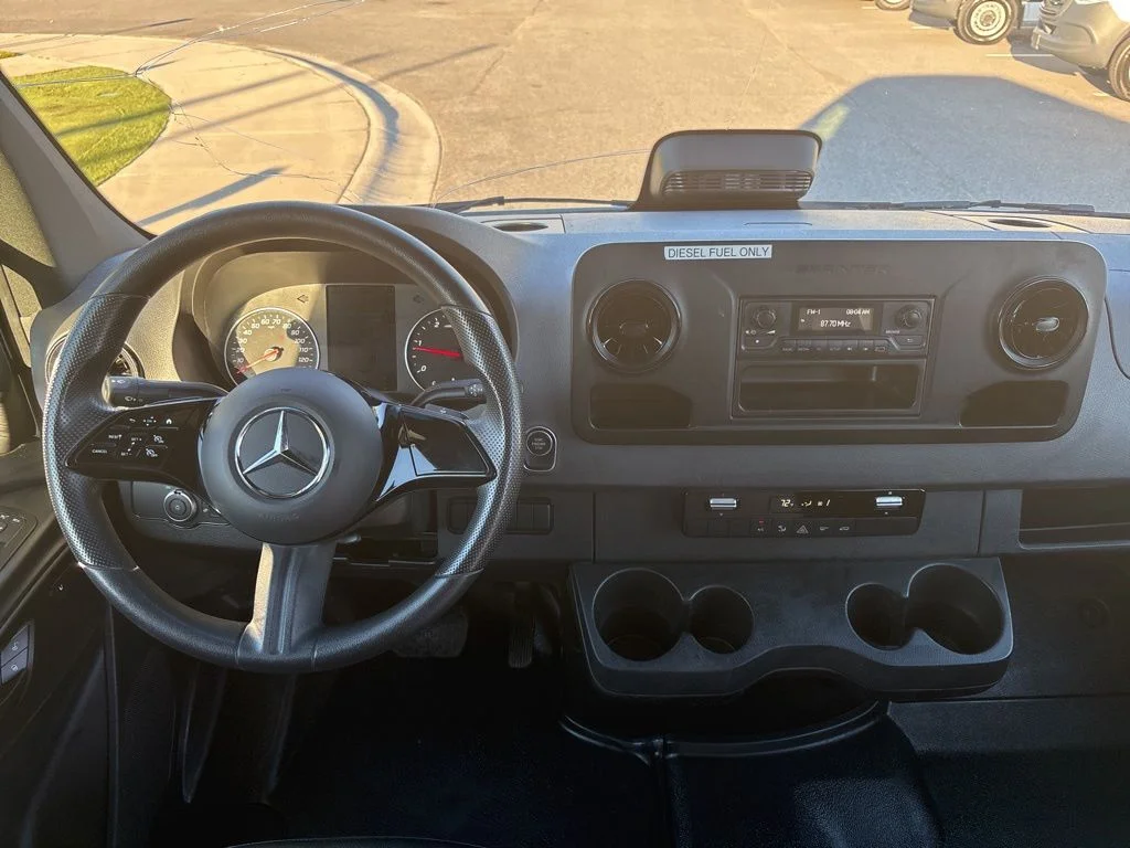 Used 2025 Arctic White Mercedes-Benz Cargo 170 WB image 32
