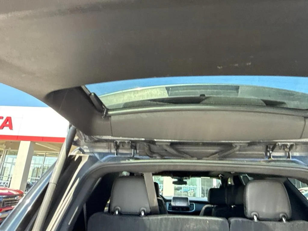Used 2021 Black Chevrolet Z71 image 6