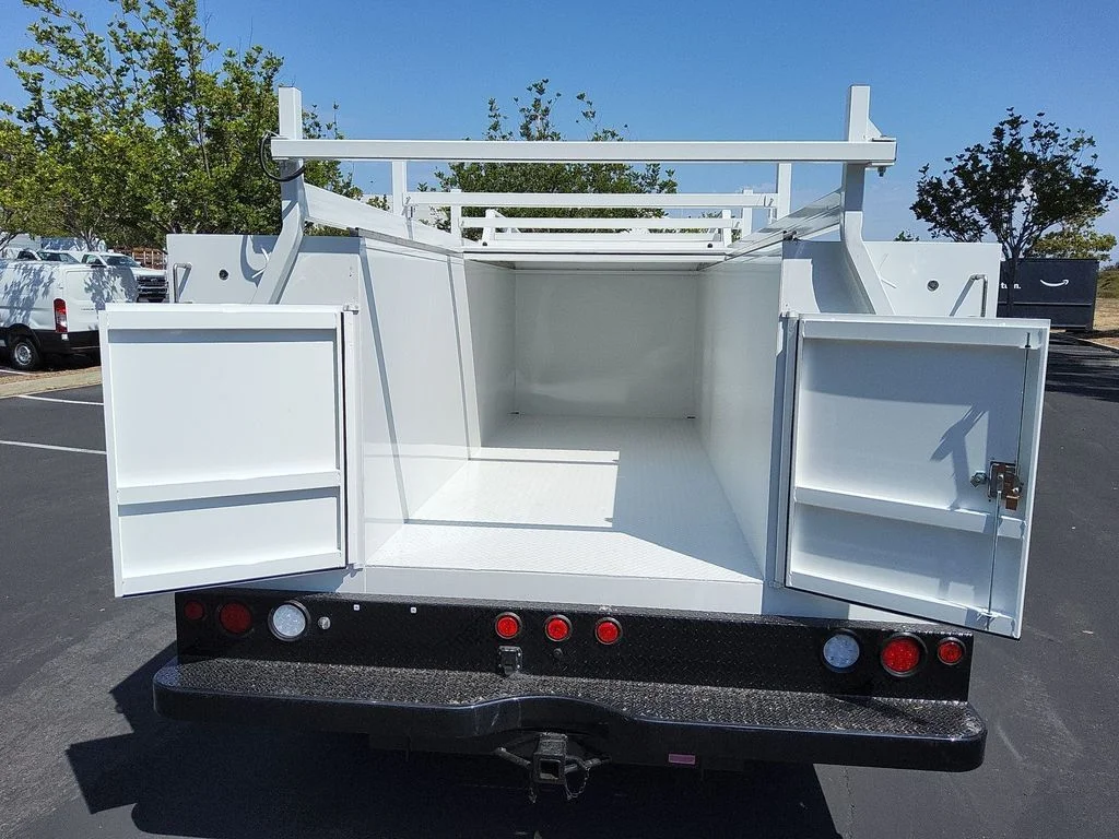 New 2026 Oxford White Ford XL image 21