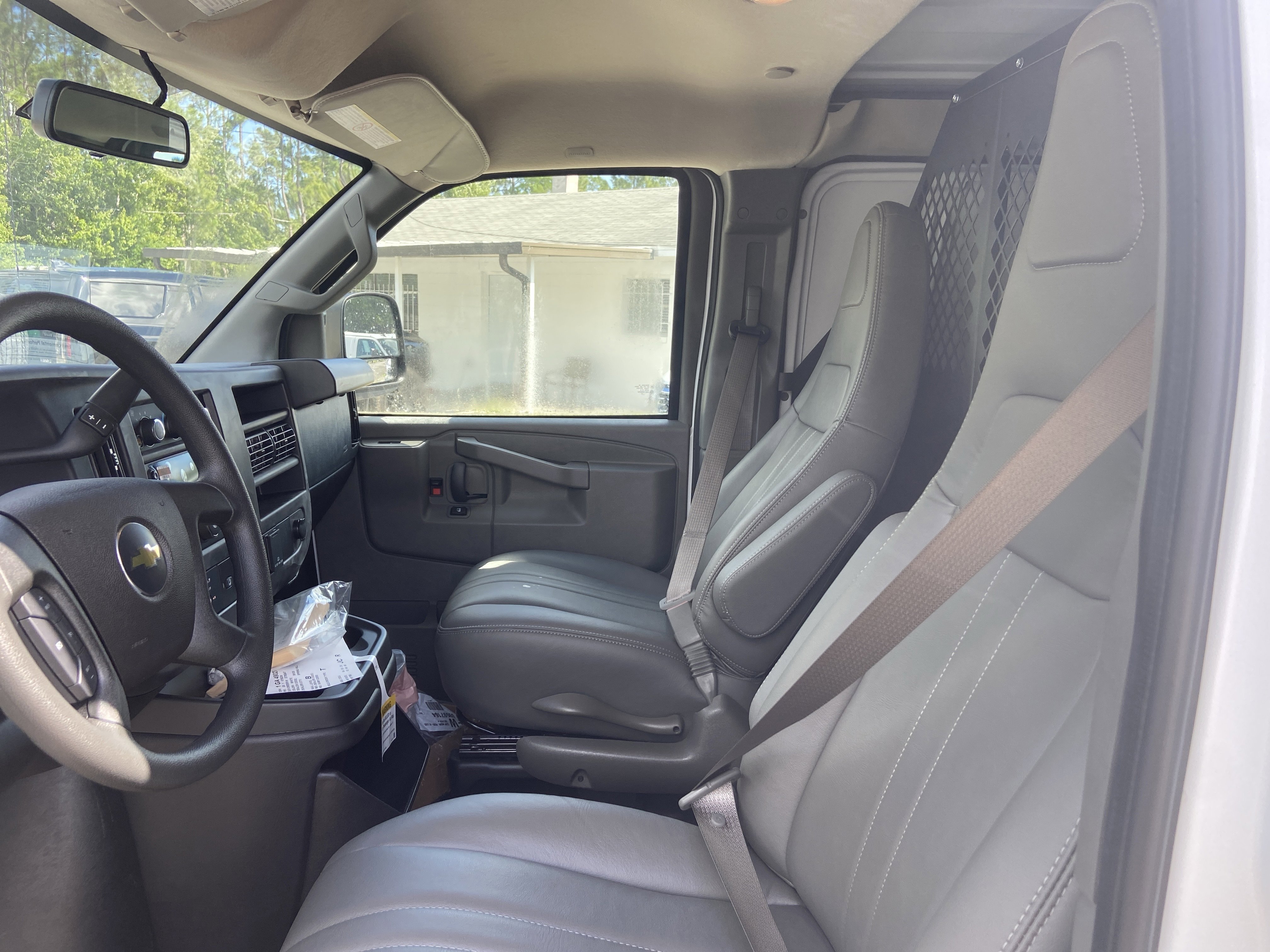 2025 Chevrolet Express Cargo Work Van - Photo 13