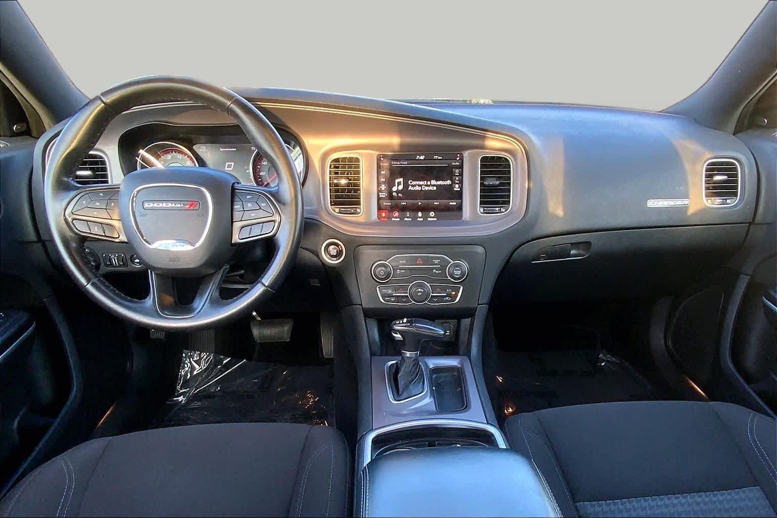 Used 2023 Destroyer Gray Clearcoat Dodge SXT image 15