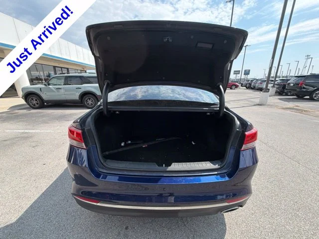 Used 2018 Blue Kia S image 33