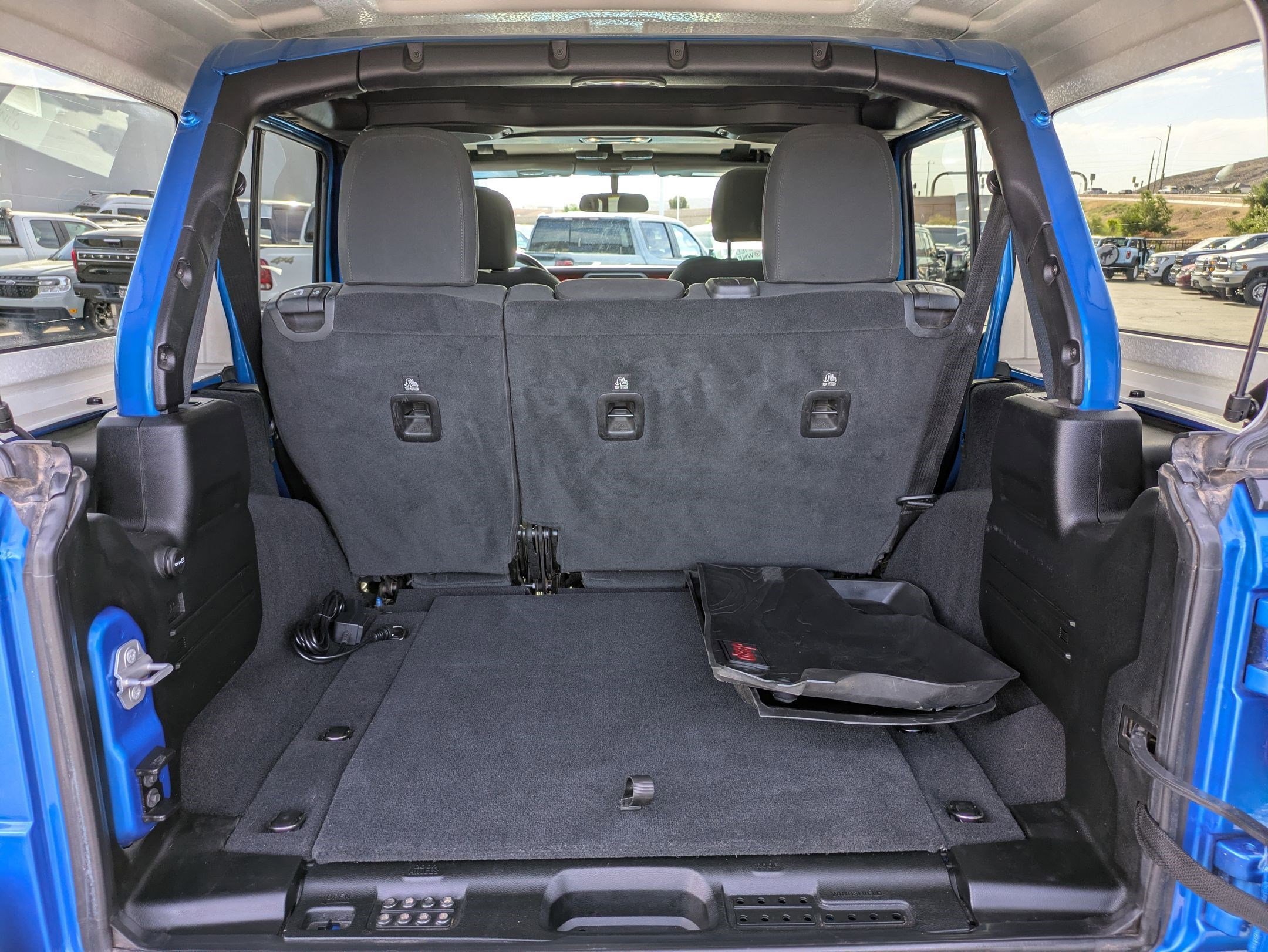 Used 2021 Hydro Blue Pearlcoat Jeep Unlimited Rubicon image 28