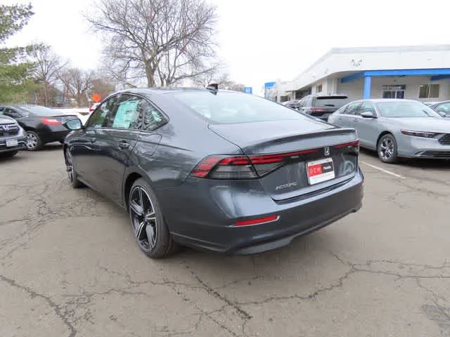 New 2026 Meteorite Gray Metallic Honda SE image 4