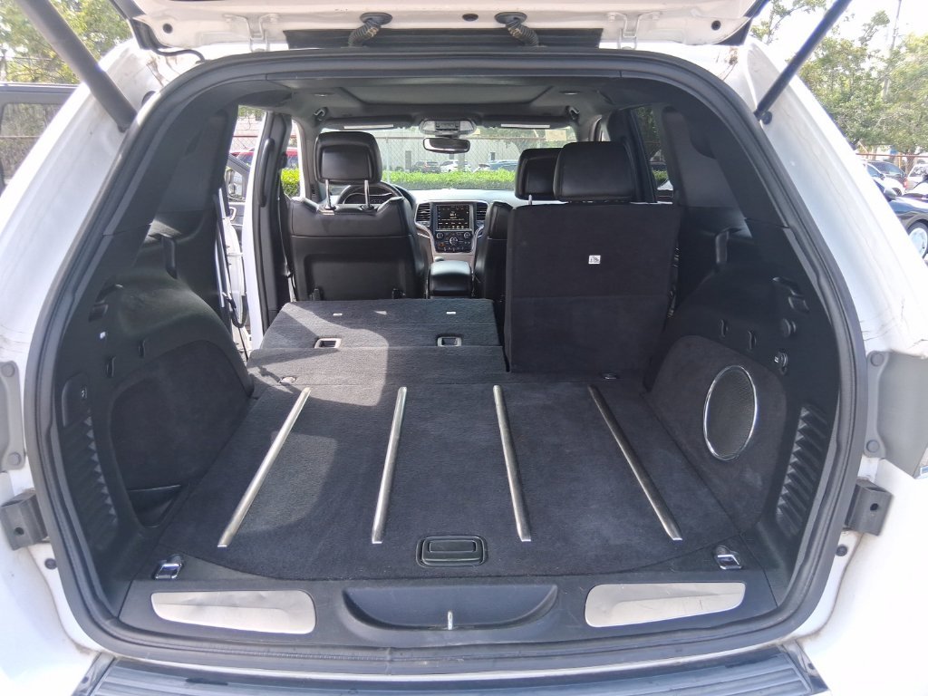 Used 2017 White Jeep Limited image 19