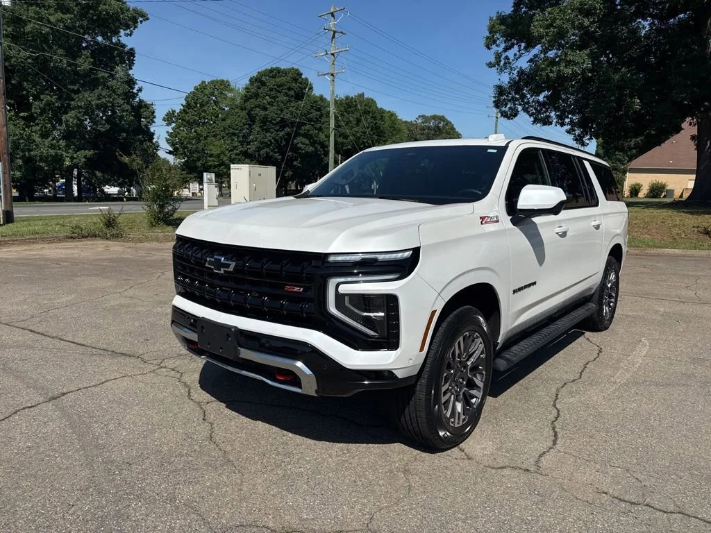 2025 Chevrolet Suburban Z71 4WD's photo