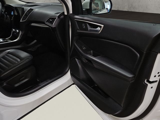 Used 2023 White Ford SEL image 19