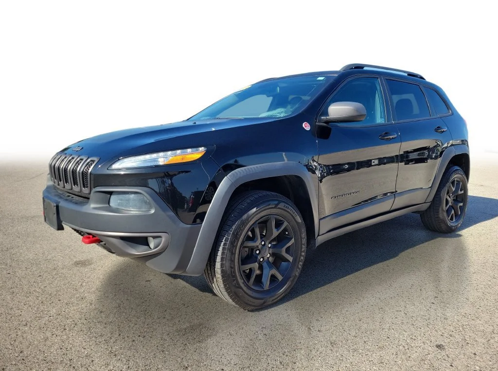 Used 2017 Jeep Cherokee Trailhawk with VIN 1C4PJMBS1HW558109 for sale in Muskegon, MI