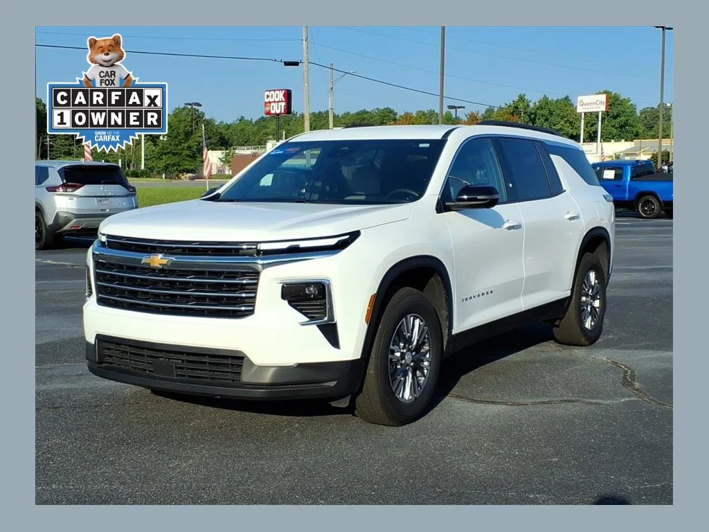Used 2026 Summit White Chevrolet LT image 1