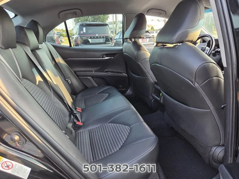 Used 2019 Midnight Black Metallic TOYOTA SE AUTO image 17