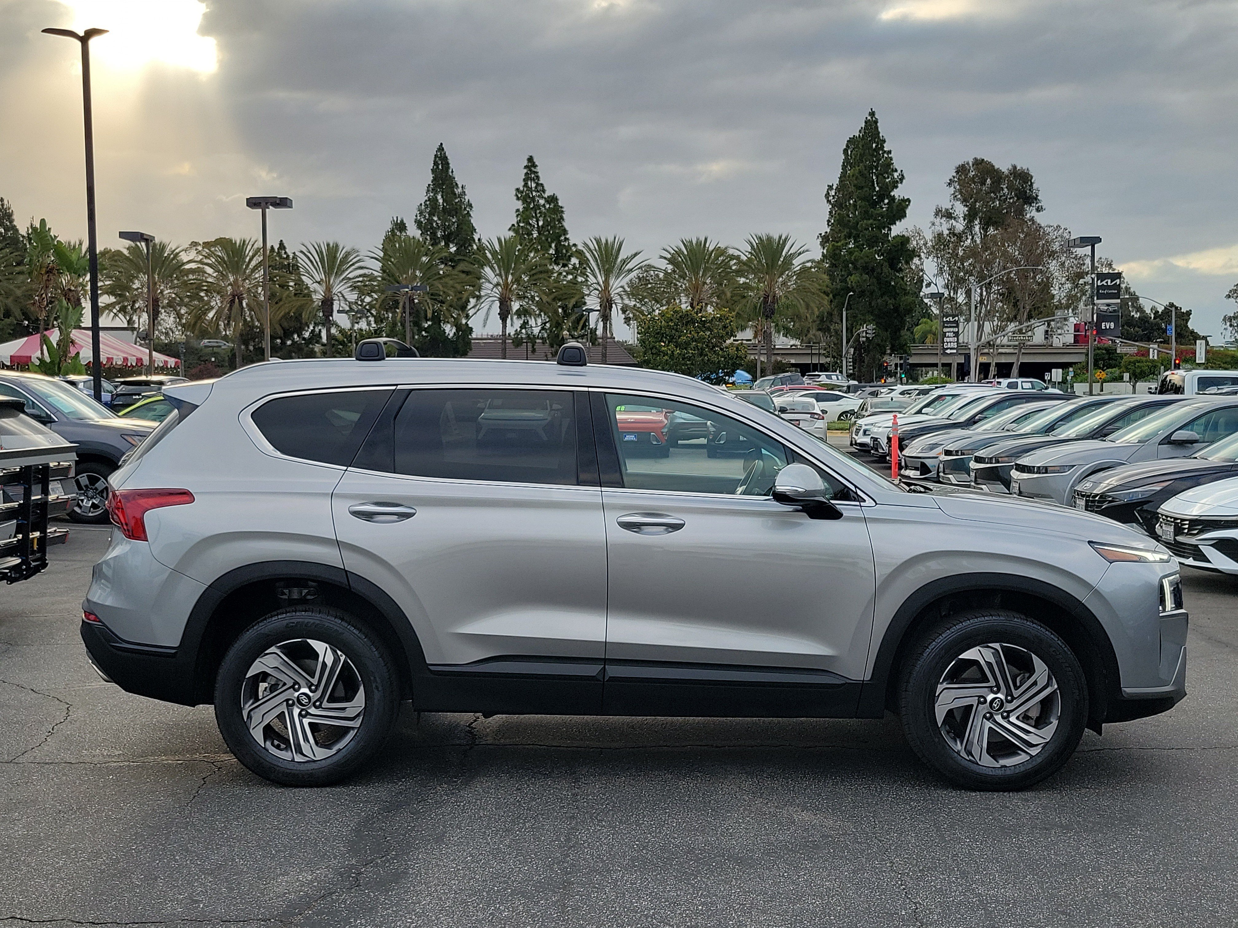Certified Used 2023 Shimmering Silver Hyundai SEL image 6