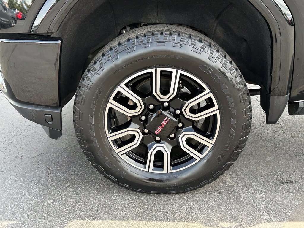 Used 2022 Black GMC AT4 image 11
