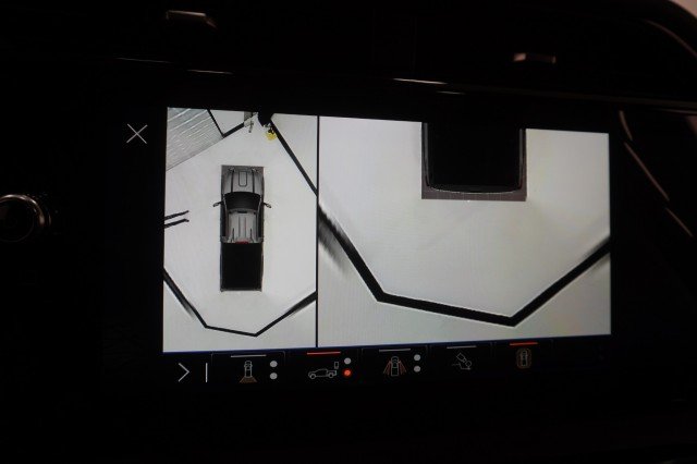 Used 2025 Onyx Black GMC AT4X image 38