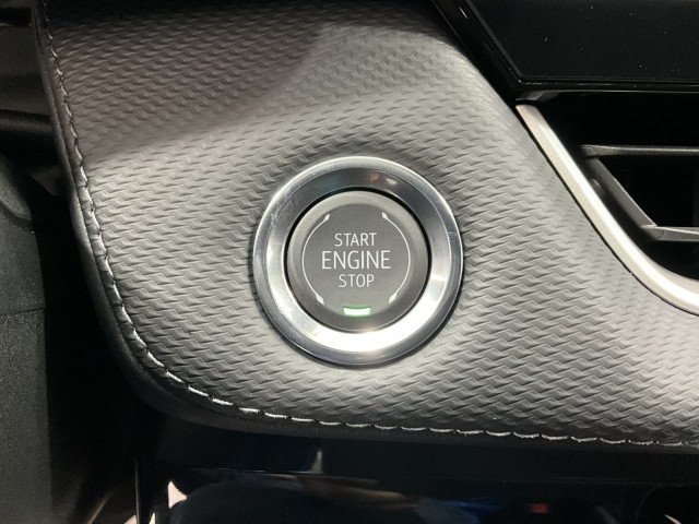 New 2027 Summit White Chevrolet LT image 33