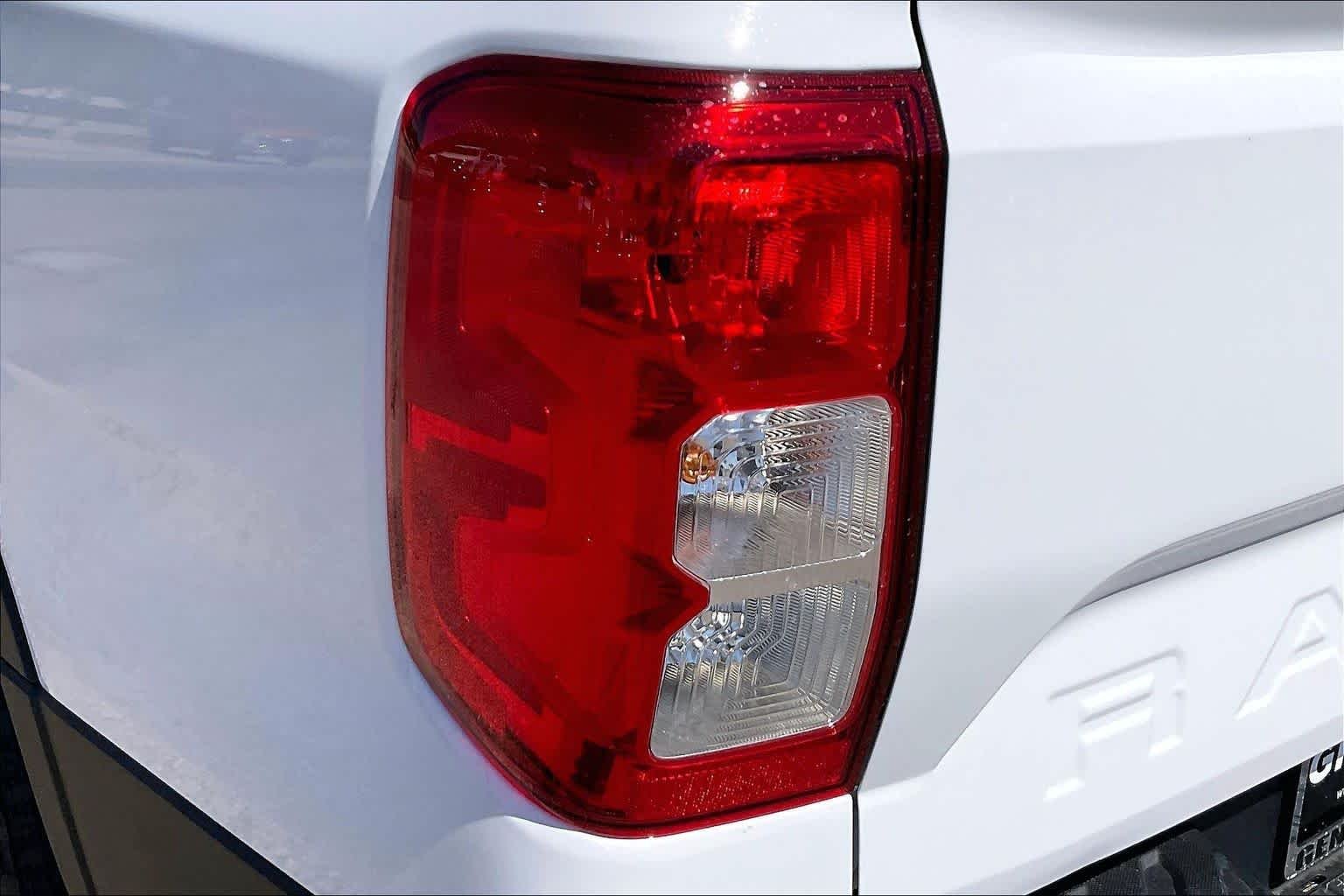 New 2026 Oxford White Ford XL image 14