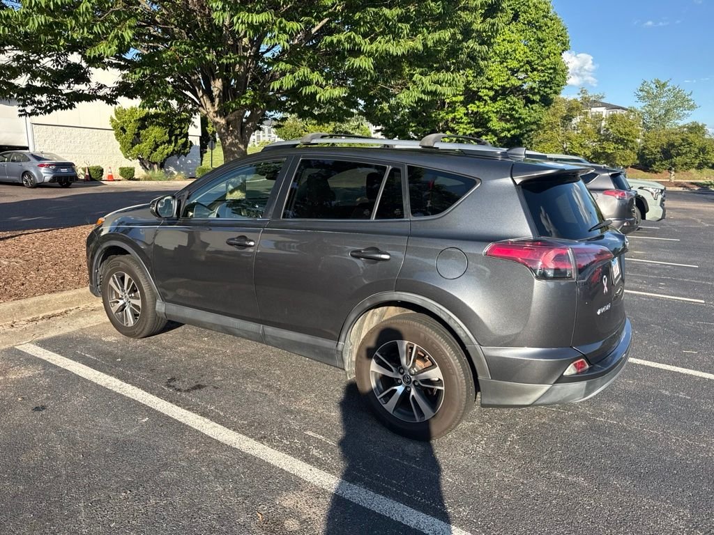 Used 2017 Gray Toyota XLE image 3