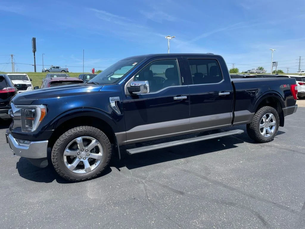 Used 2023 Antimatter Blue Metallic Ford King Ranch image 5