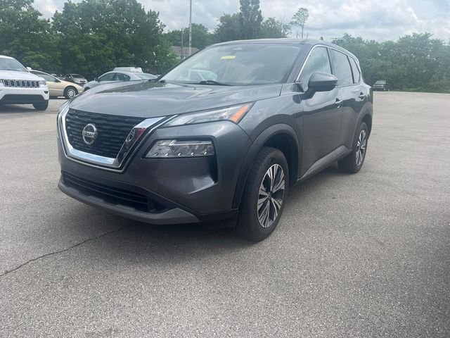 Used 2021 Gray Nissan SV image 3