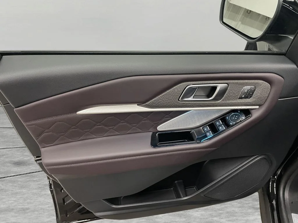 2026 Ford Explorer Platinum - Photo 15