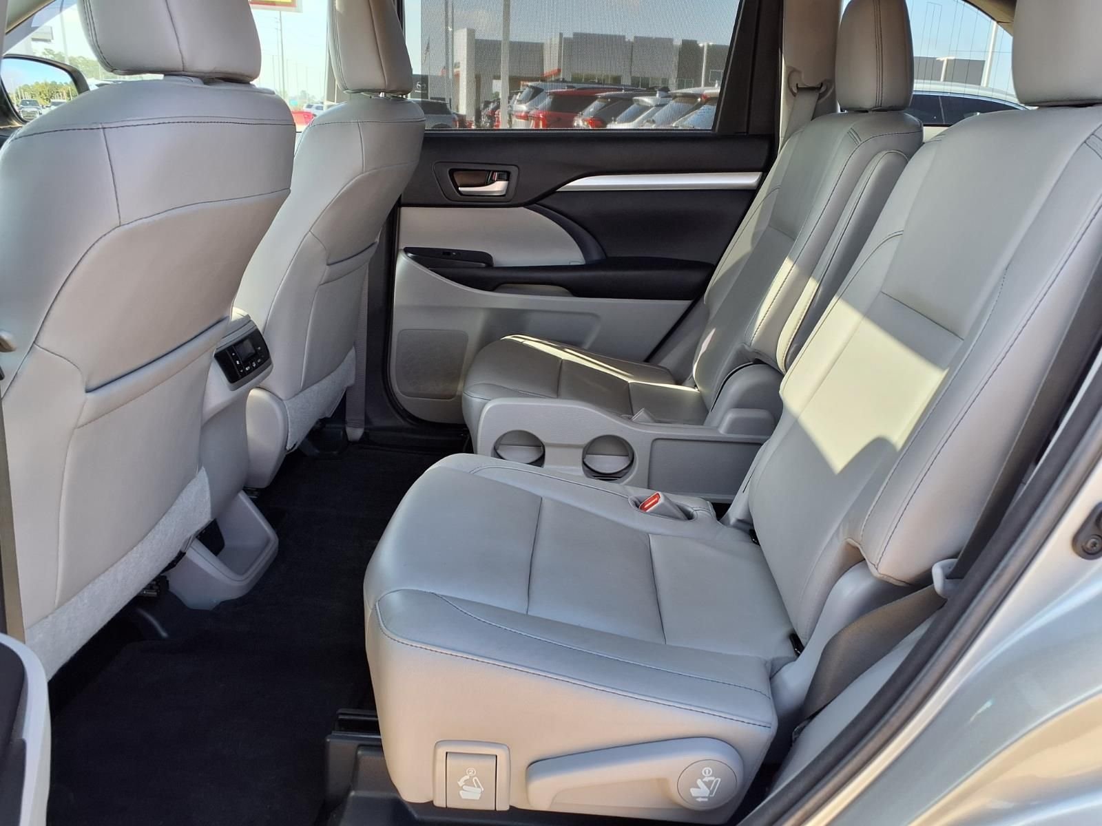 Certified Used 2017 Celestial Silver Metallic Toyota XLE image 18