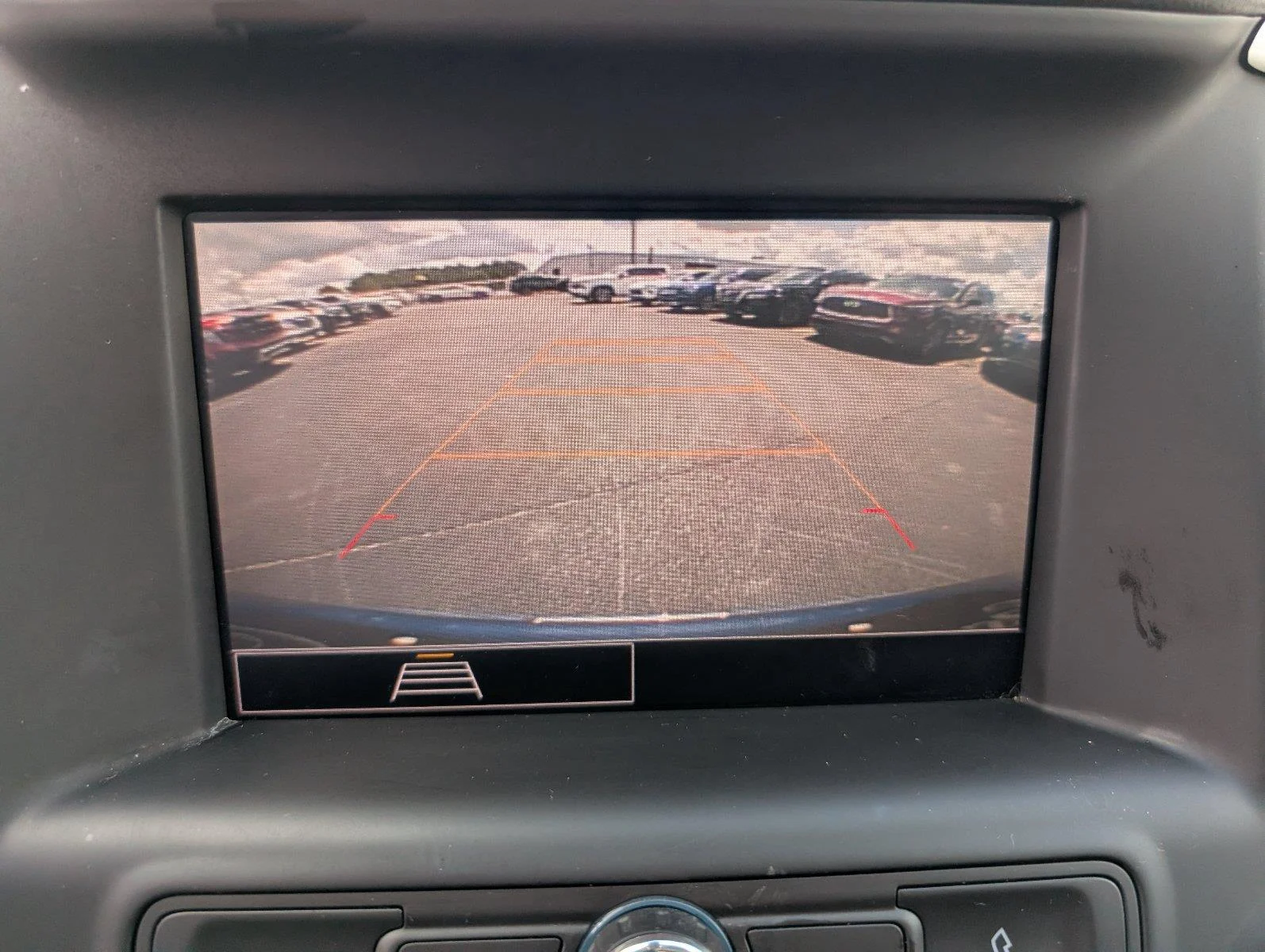 Used 2024 Downpour Metallic GMC SLE image 18